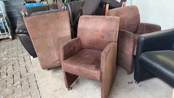 4 kuipjes stoelen met wielen