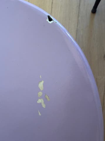 Gratis Paars lila bijzettafel/kruk met gebruikssporen