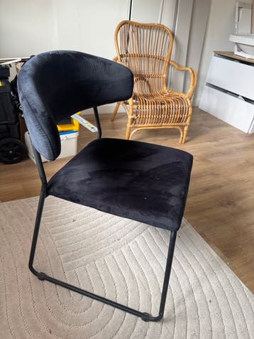 Gratis Zwarte Velvet Stoel Julia van Karwei