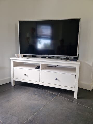 in Gemert, TV-meubel met twee lades - 124x47,5x56 cm