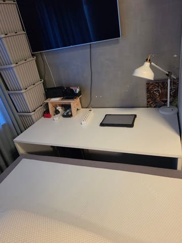 Wit bureau ideaal voor thuiswerkplek