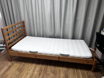GRATIS Eenpersoons bed Ikea met matras