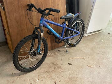 Gratis crossfiets - 16/20 inch - heeft aandacht nodig