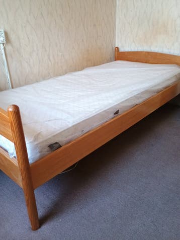 1 persoon slaapkamer compleet  zie foto's