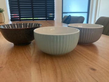 Gratis 3 schaaltjes, 2 dezelfde Ø13x7cm hoog