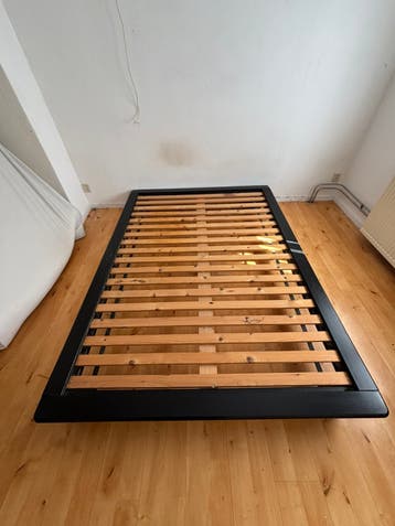 Houten bedframe gratis ophalen