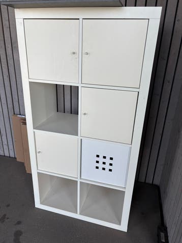 GRATIS: ikea kast met vakken