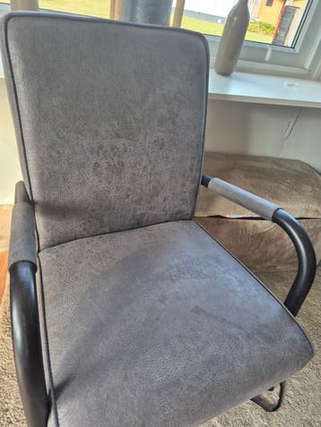 2 fauteuils GRATIS
