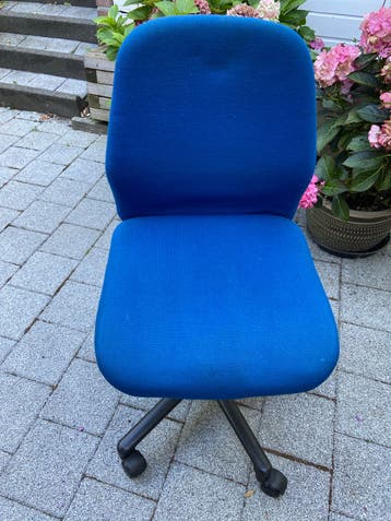 Gratis Blauwe bureaustoel