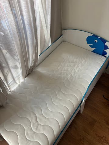 Eenpersoons kinderbed met dinosaurusprint