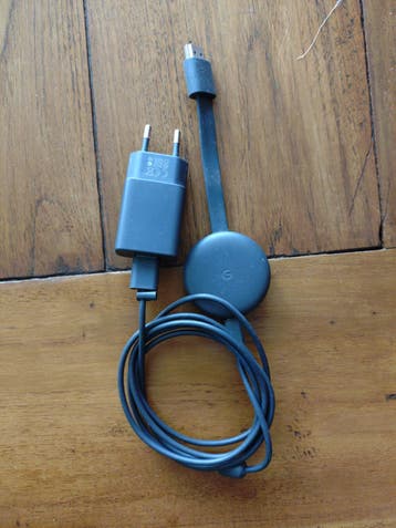 Google Chromecast met adapter