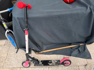 kinderstep met rode accenten