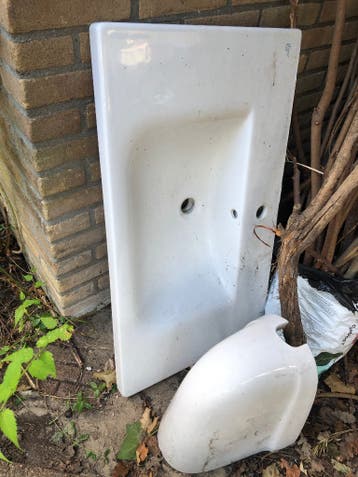 Wastafel in goeie staat; gratis afhalen