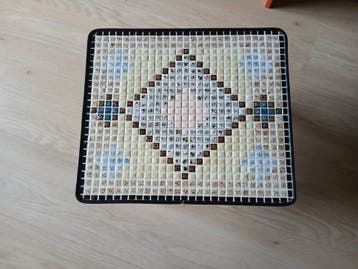 Gratis Bijzettafeltje