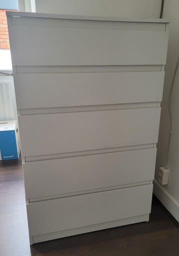 Witte ladekast met 5 lades - GRATIS AF TE HALEN