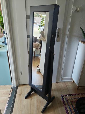 Sieradenkast met spiegel, zwart