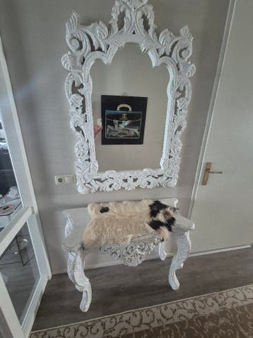 Spiegel + (sidetable)