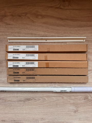 IKEA ELVARLI planksteunen en kledingroede (nieuw)