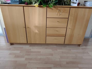 Kast met lades en deuren