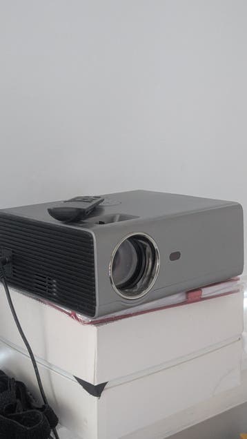 Nor-Tec LED Projector - Thuisbioscoop Ervaring