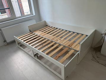 IKEA bedbank met 2 lades en kleding kast