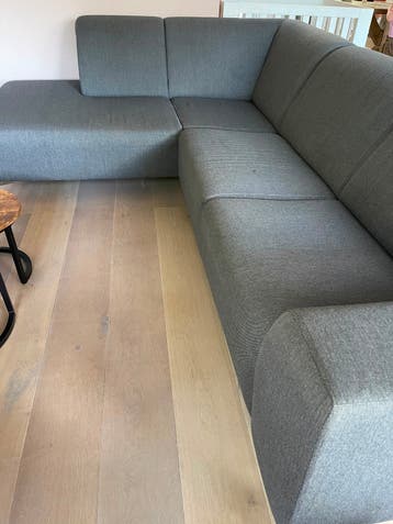 Gratis af te halen hoekbank in prima staat