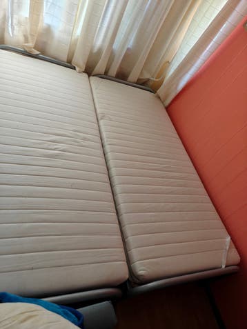 Uitschuifbaar bed  gratis af te halen