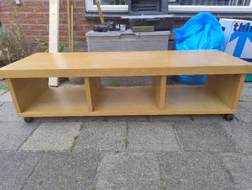 TV kastje op wieltjes