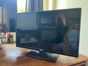 Tv (of computer) scherm; gratis ophalen!