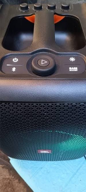 gezocht stuk defect JBL encore
