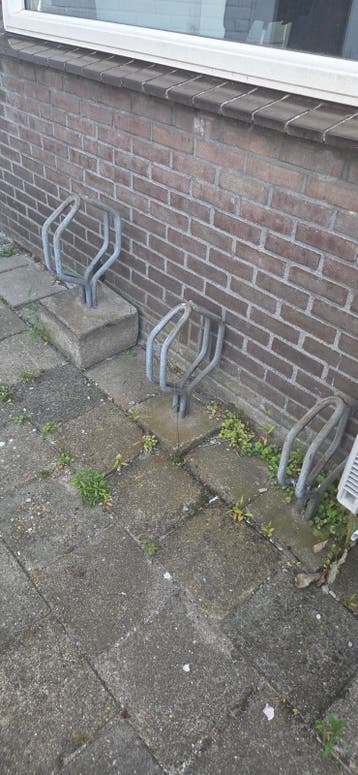Gratis fietsrek voor 2 fietsen (zelf verwijderen)