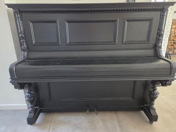 gratis op te halen, piano, moet nog worden gestemd!