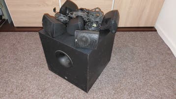 JBL Passieve 5.1 Speakerset met Subwoofer en Kabels