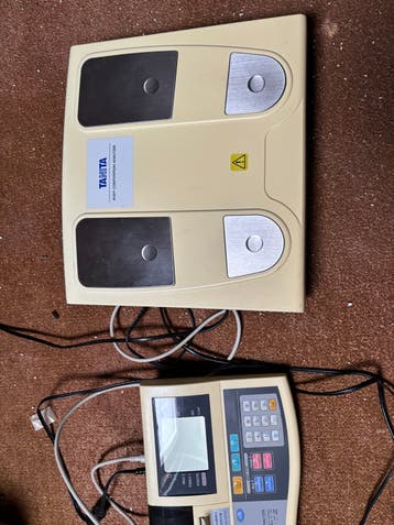 Tanita Body Composition Analyzer TBF-300 Weegschaal