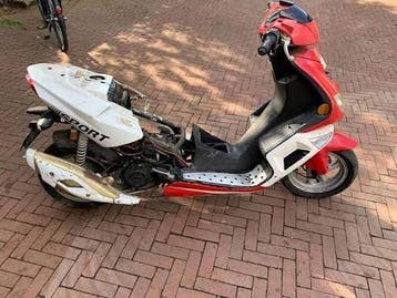 Opknap scooters gezocht!