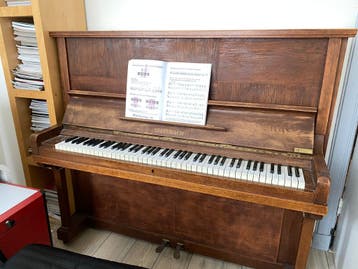 Steinbach piano