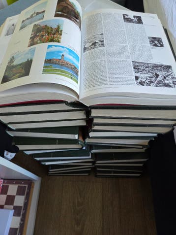 de Grote Nederlandse Larousse Encyclopedie