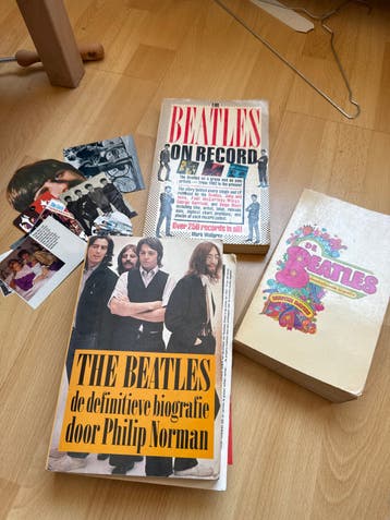 Beatles boeken VOOR EEN GOEDE FLES WIJN!!