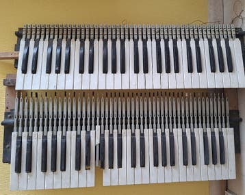 Twee losse klavieren (keyboards) Gratis