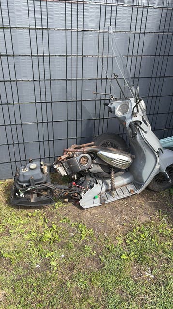 Scooter agm