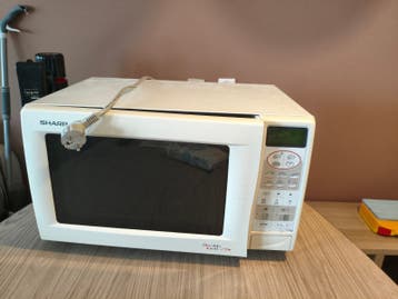 Sharp Double Grill Magnetron - Wit en Compact