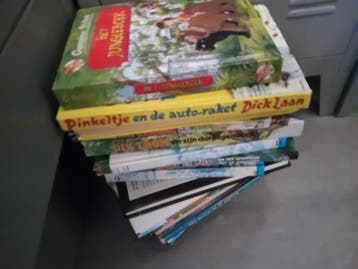 stapel aloude boeken