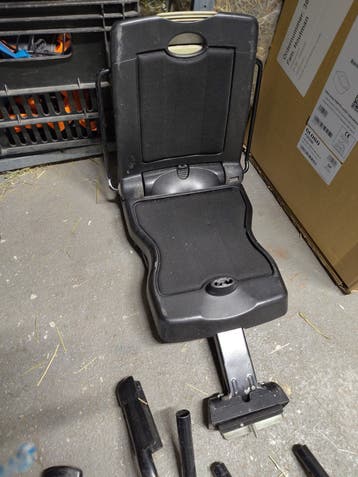 Inklapbaar achterzitje voor de fiets (niet compleet)