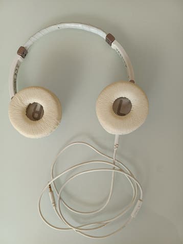 Gratis headphones