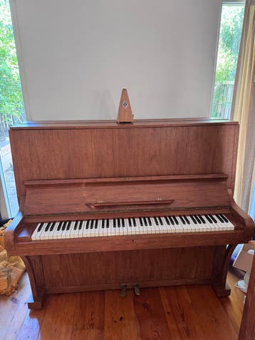 GRATIS:Antieke Noeske Piano uit Berlijn (begin 20e eeuw)