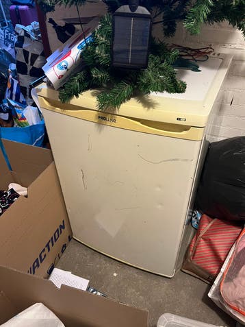 Vriezer gratis ophalen spoed zsm weg!!
