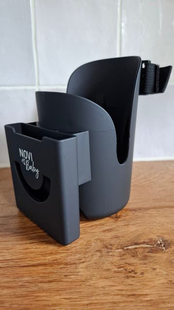 Novi Baby, beker en telefoon houder voor wandelwagen etc.
