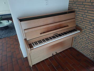 Knight Piano