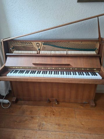 Lindberg Piano - Gebruikt met gebruikerssporen