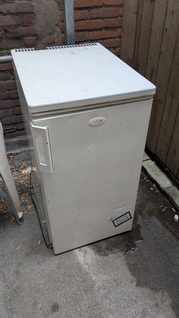 Koelkast voor oud ijzer of onderdelen